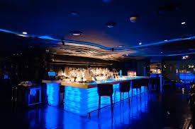 Q BAR